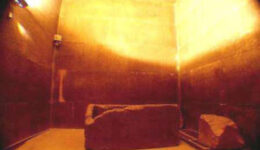 Infraszónikus rezgések a gizai Nagy Piramisban