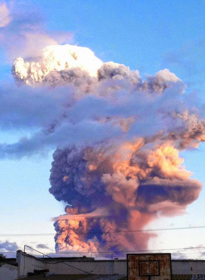 Tíz kilométeres hamuoszlopot lövellt a Tungurahua