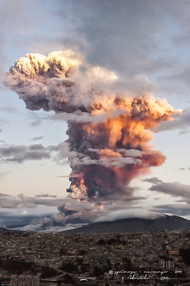 Tíz kilométeres hamuoszlopot lövellt a Tungurahua