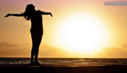 Senki nem nyithatja ki az ajtót helyettünk