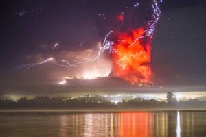 Hihetetlen képek a chilei Calbuco-vulkán kitöréséről-6