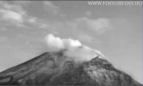 Fényhajó repült ki a Popocatepetl vulkán belsejéből /VIDEÓ!/