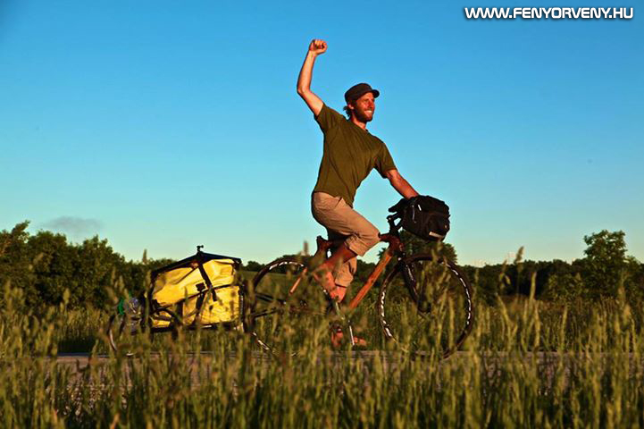 Egyszemélyes küzdelem a Földért - egy ember, aki lekapcsolódott a rendszerről