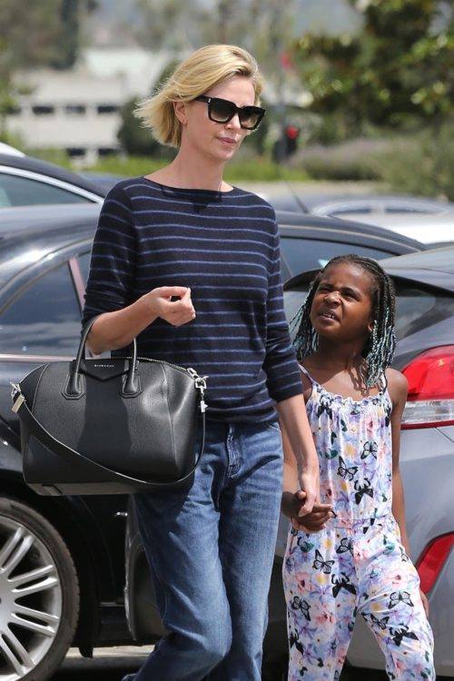 Celine Dion gendersemleges New (World) Ordert hirdető reklámja