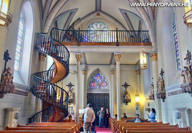 145 éve épült, de ma sem tudják hogyan - a Loretto kápolna rejtélyes lépcsője